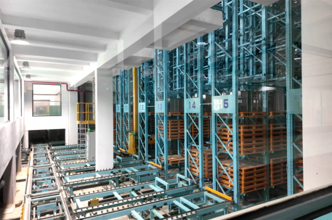 中揚(yáng)立庫(kù)×創(chuàng)興智能：23米高空立庫(kù)，樹(shù)立電機(jī)智造倉(cāng)儲(chǔ)新標(biāo)桿